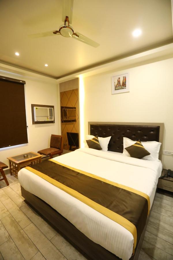 Hotel D Silverleaf Lucknow Exterior photo