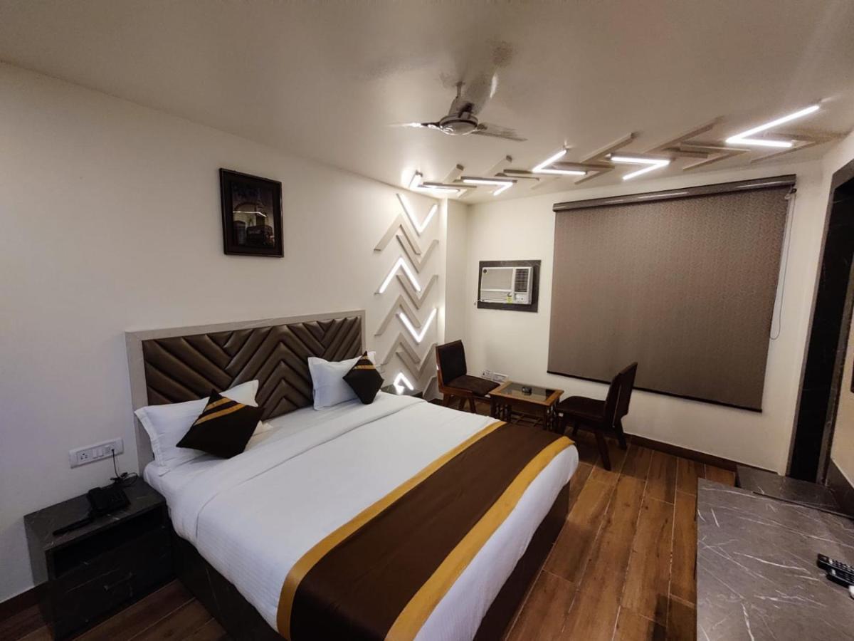 Hotel D Silverleaf Lucknow Exterior photo