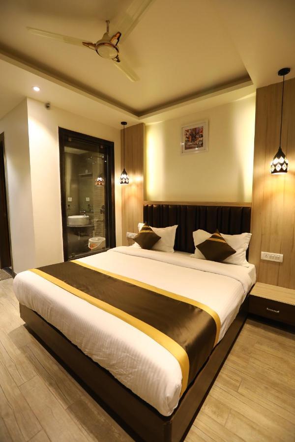 Hotel D Silverleaf Lucknow Exterior photo